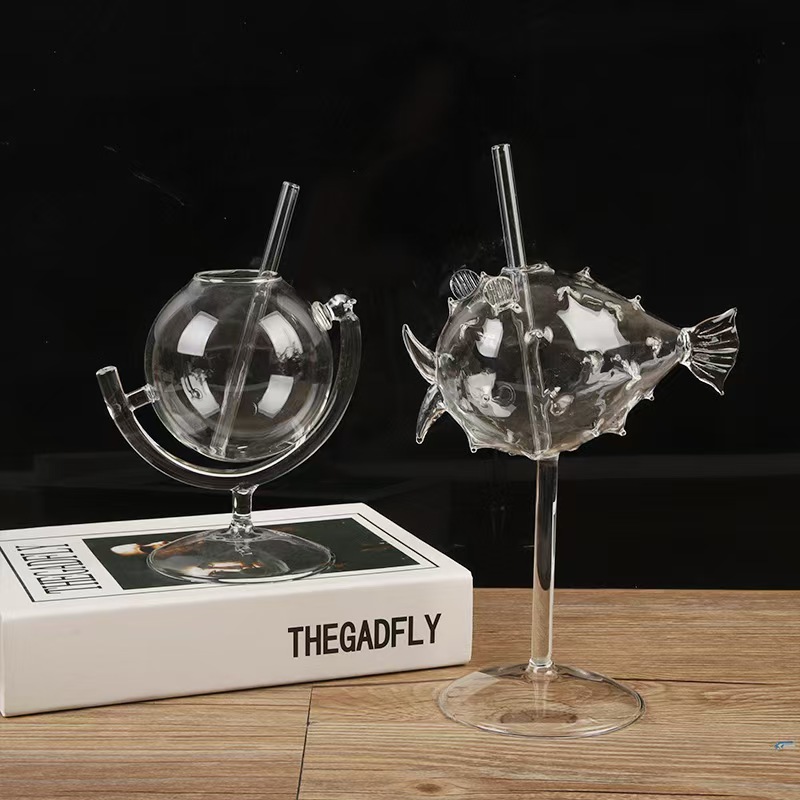 Isikupärastatud Interneti-kuulsuste gloobuse kokteiliklaas